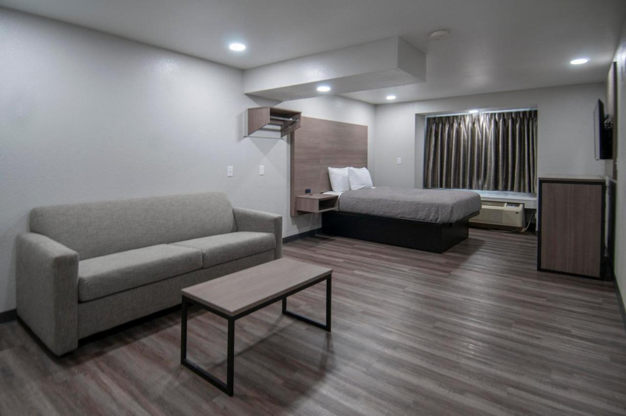 5 Budget Hotels Near Mardi Gras Museum Lake Charles Worth Booking