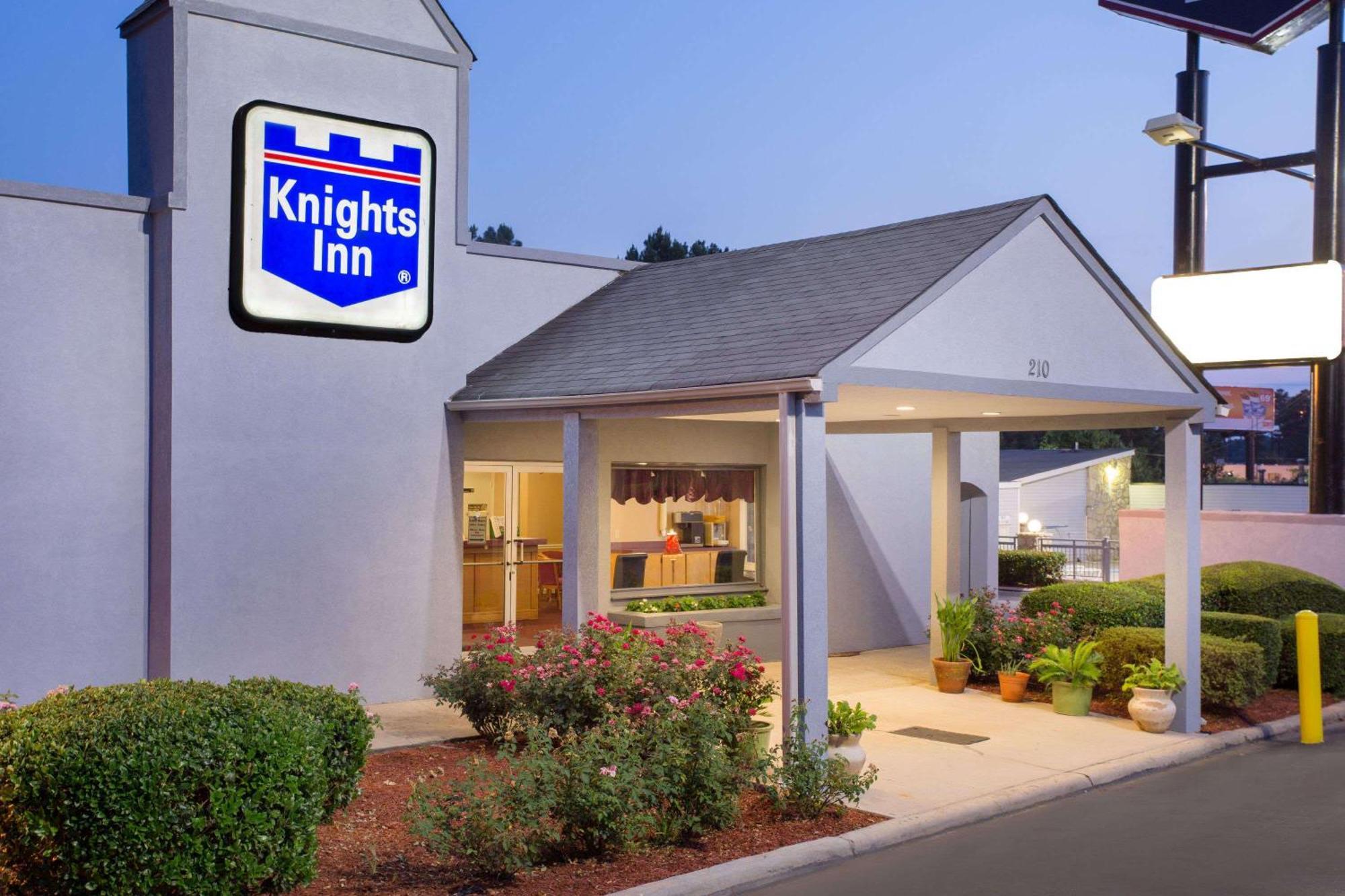 4 Budget Hotels Near Tilt Augusta That Deliver Real Value