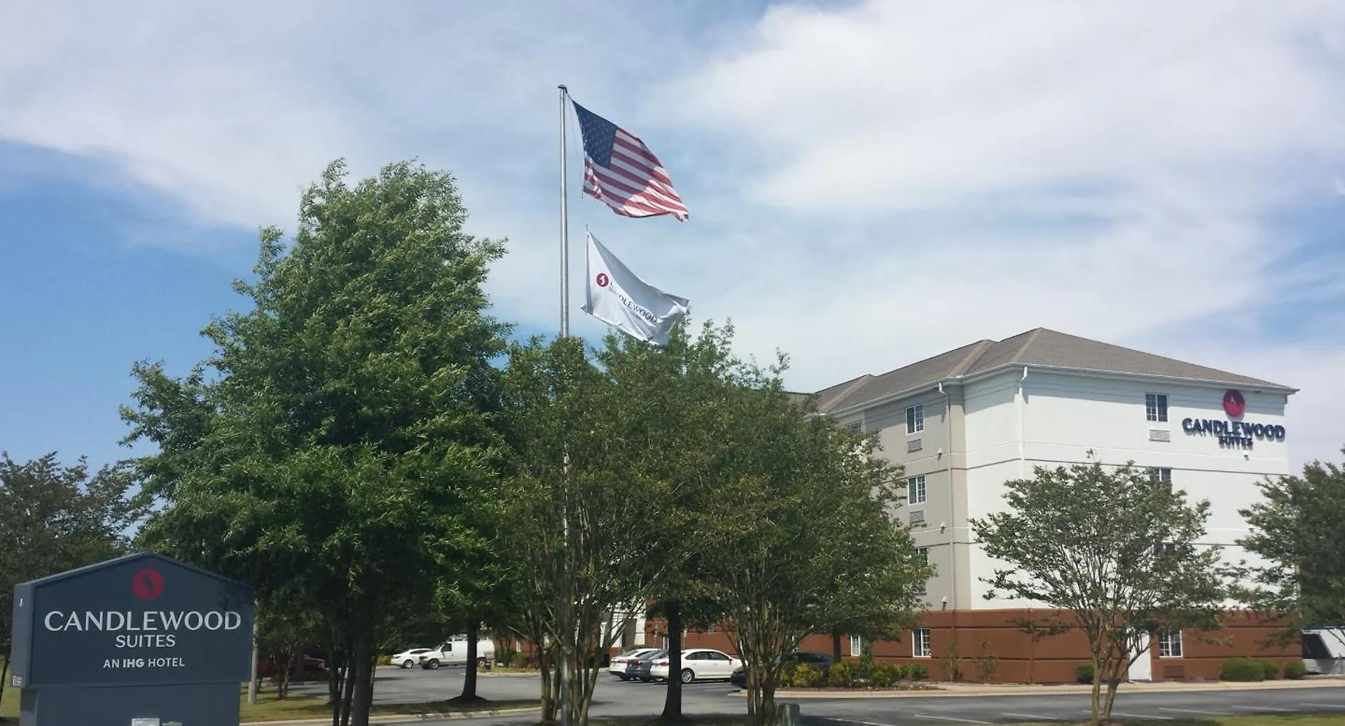 Where to Stay in North Carolina: 7 Best Candlewood Suites Hotels