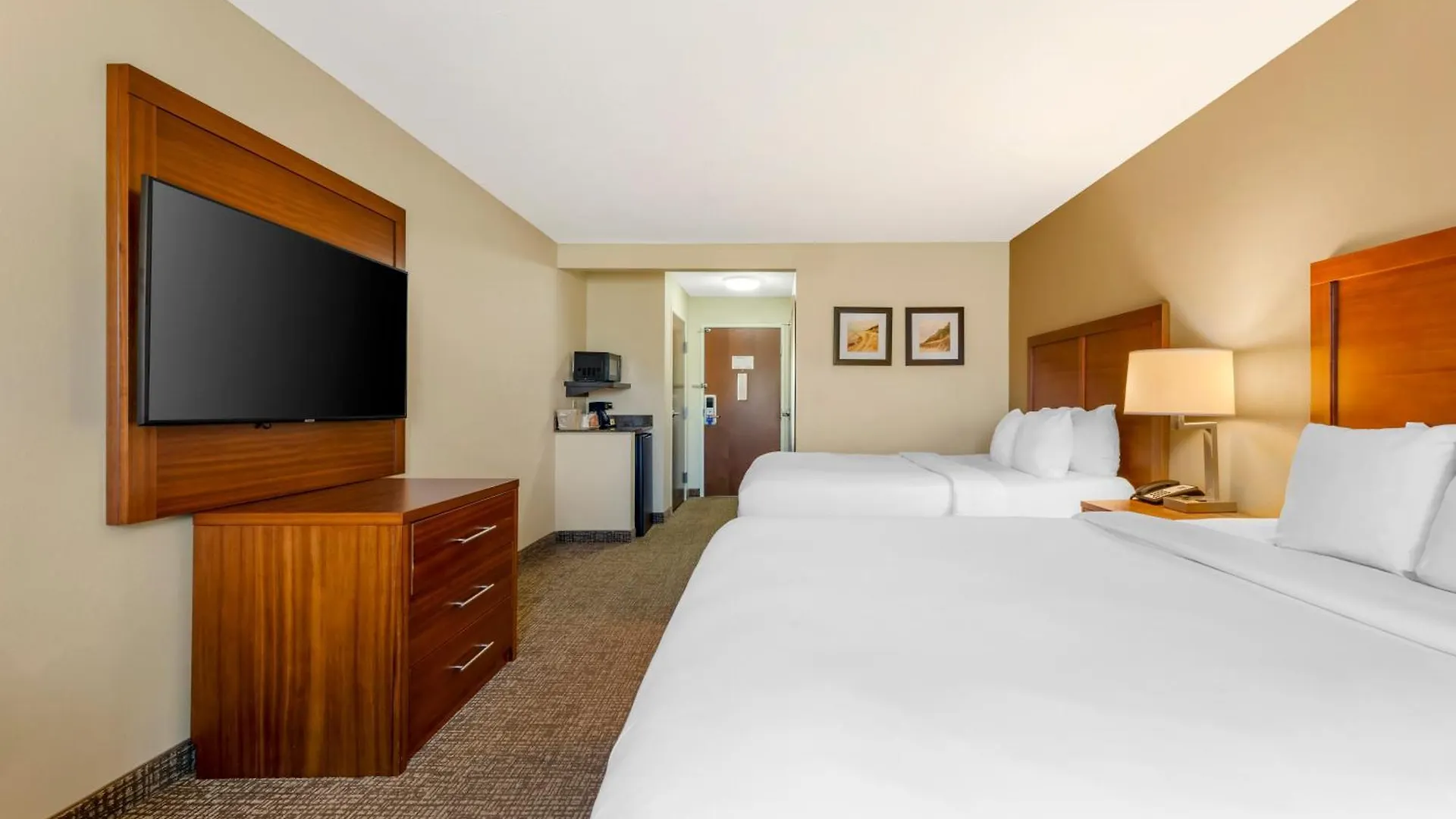 4 Smart Budget Hotels Near Indiana Dunes State Park