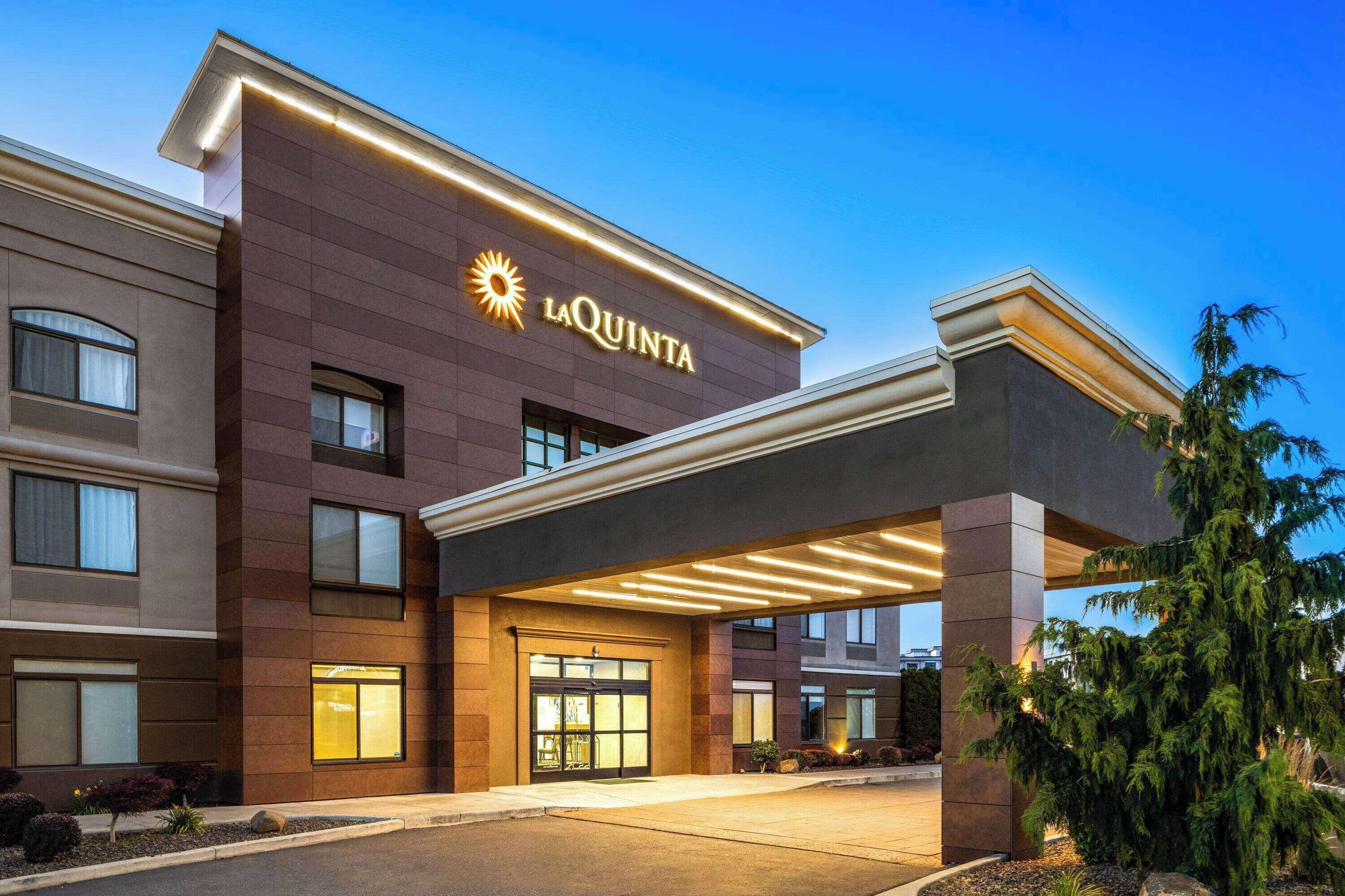 6 Top-Rated 3-Star Hotels Close to Chiawana Park