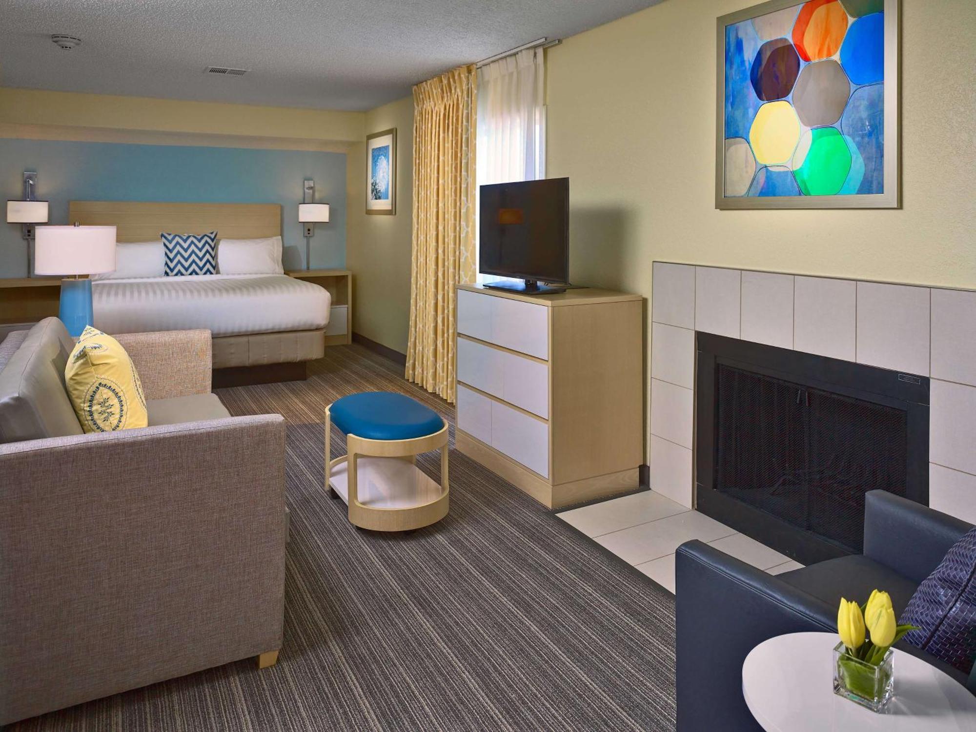 Staying In Ohio: 8 Beach Hotels Compared & Ranked